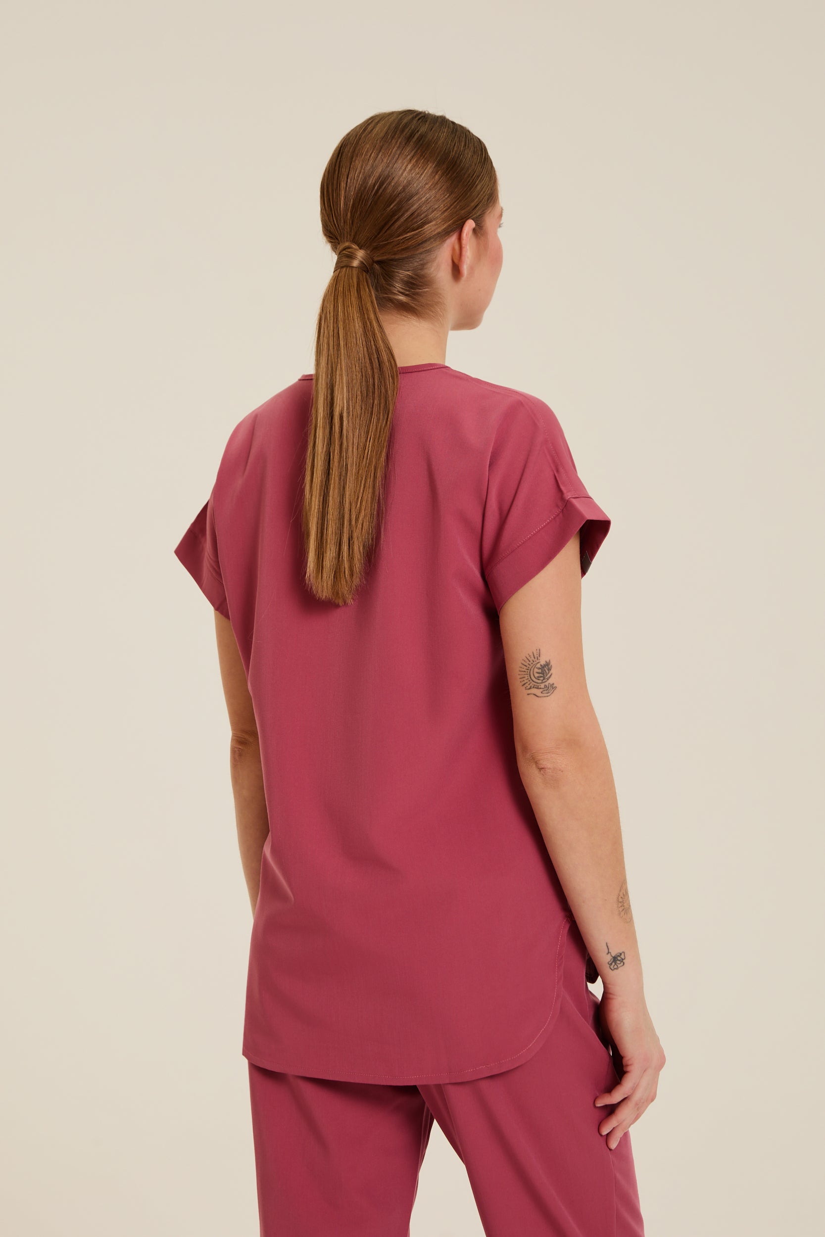Coral top with relaxed fit
Coral short-sleeve top