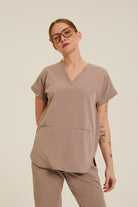 Brown top with relaxed fit
Brown short-sleeve top