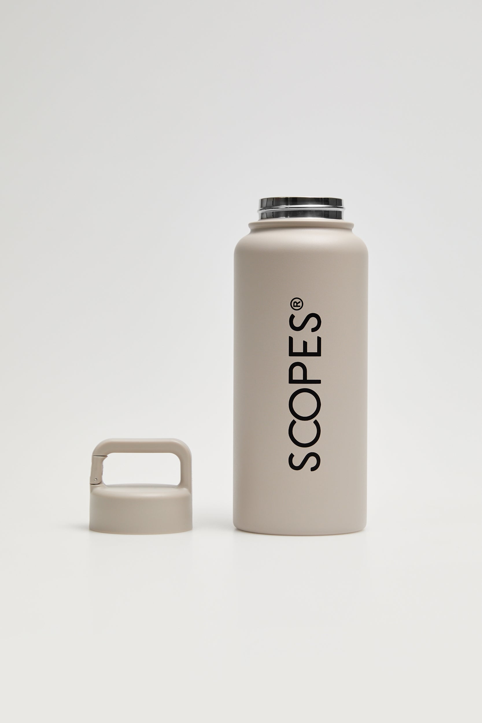 Insulated stainless steel water bottle with SCOPES branding, 0.95L reusable double-wall bottle for all-day hot and cold hydration